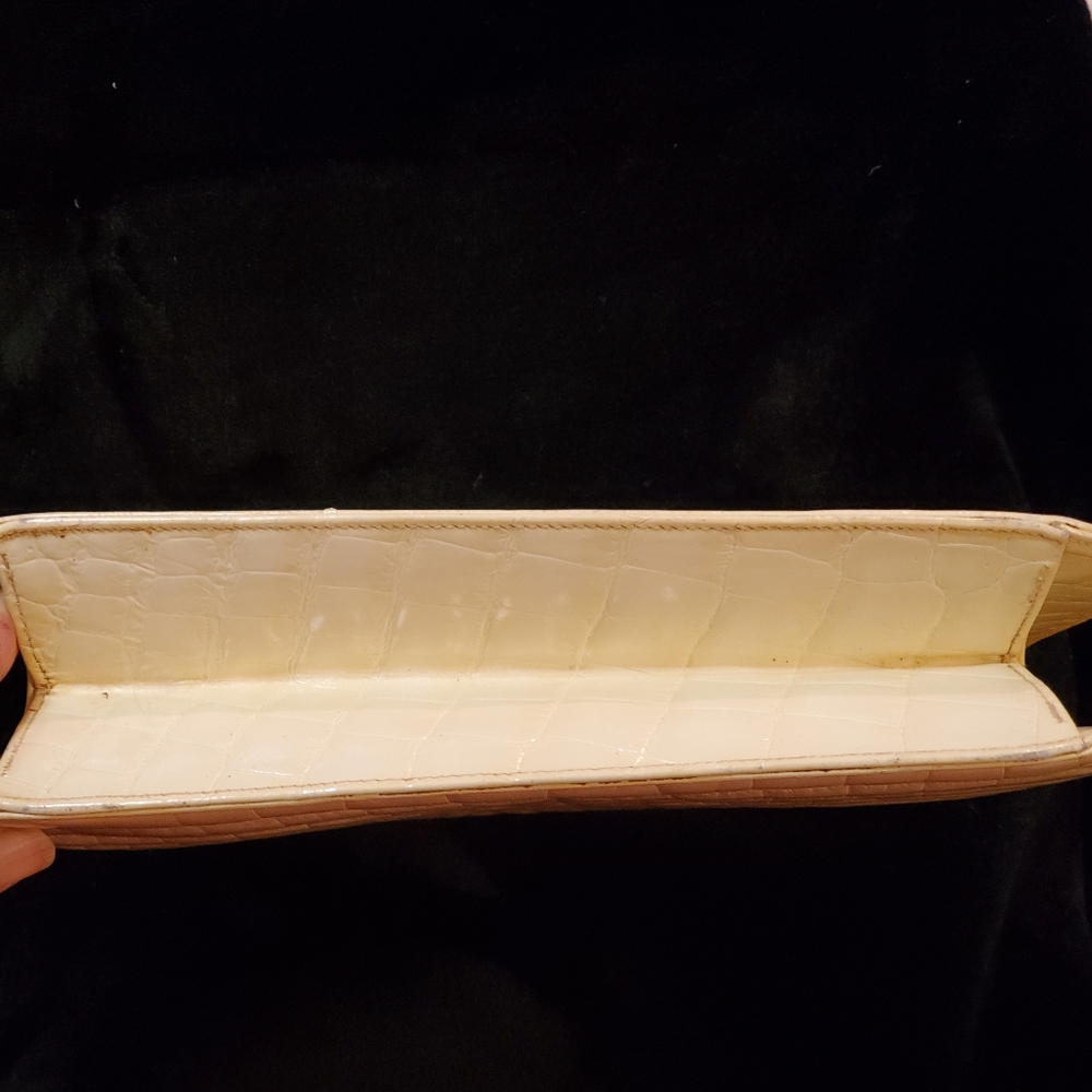 Dofan Handbag - Picture 6 of 8